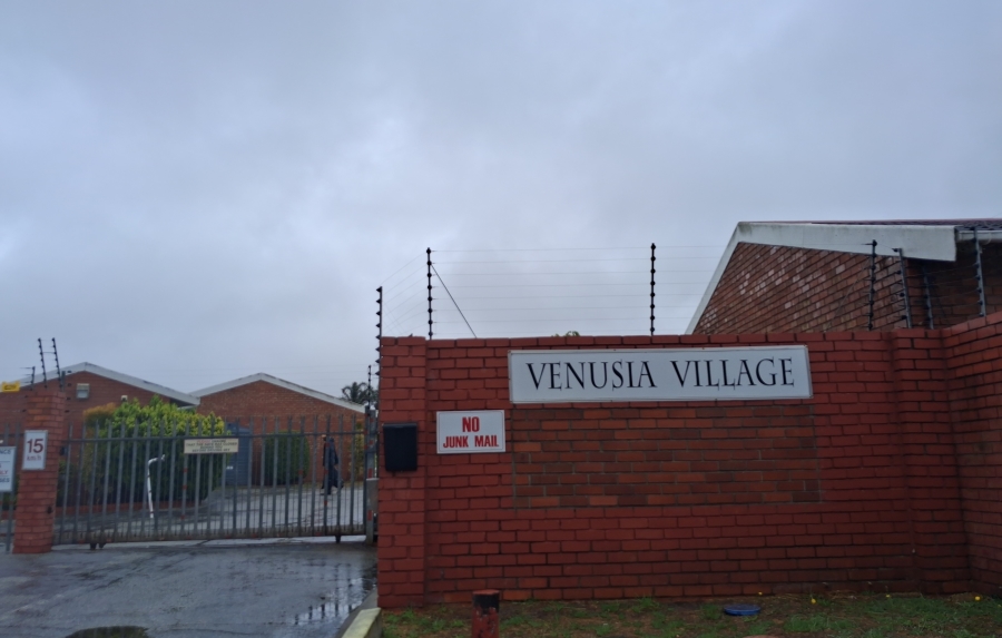 2 Bedroom Property for Sale in Kabega Park Eastern Cape